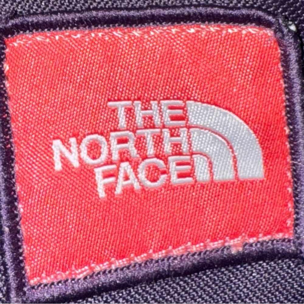 The North Face Purple and Pink Tote Bag with Sporty Design - Picture 7 of 7